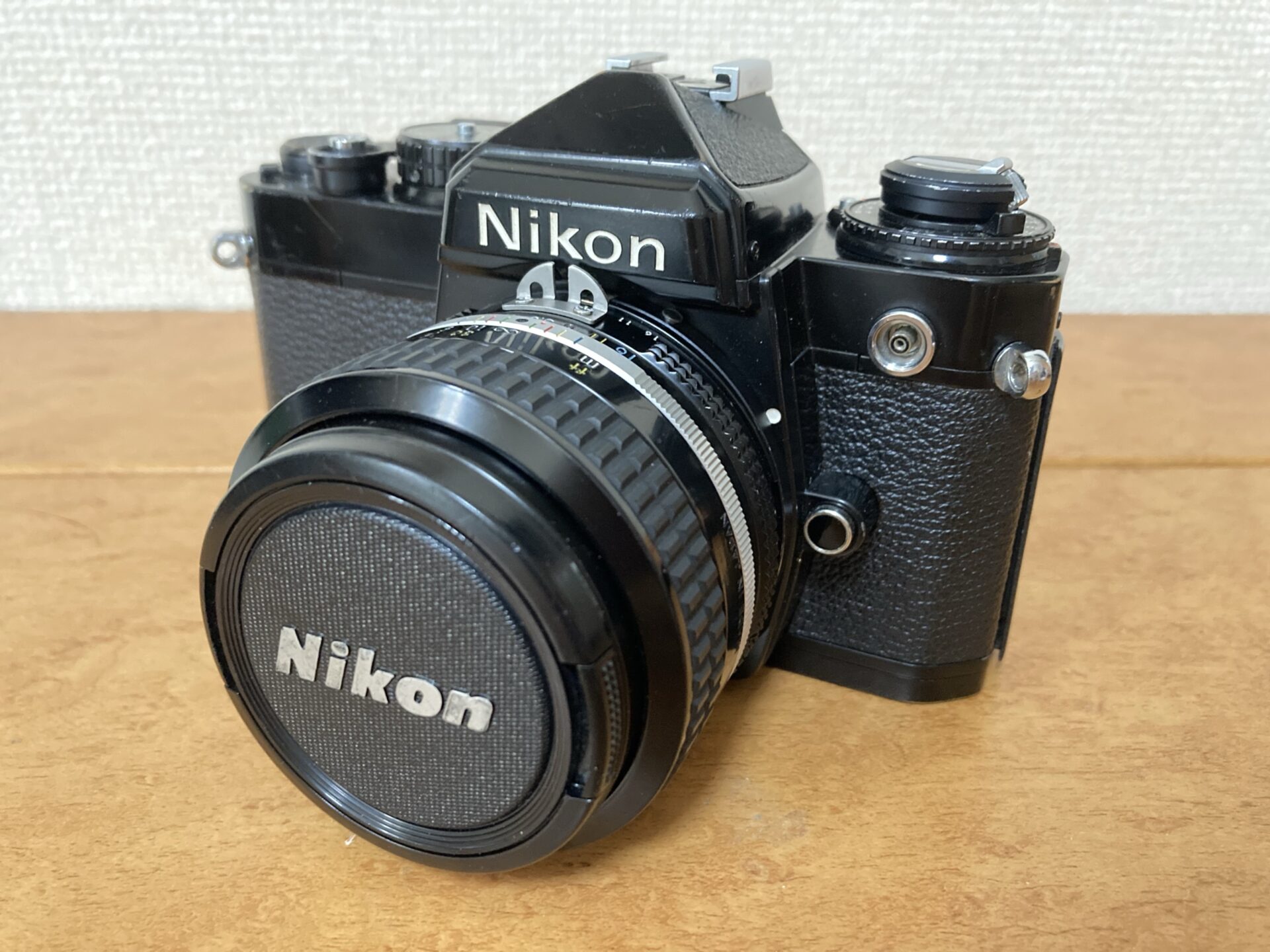 カメラ フィルムカメラ フィルムカメラの基本的な操作方法を「Nikon FE」を使って紹介します 