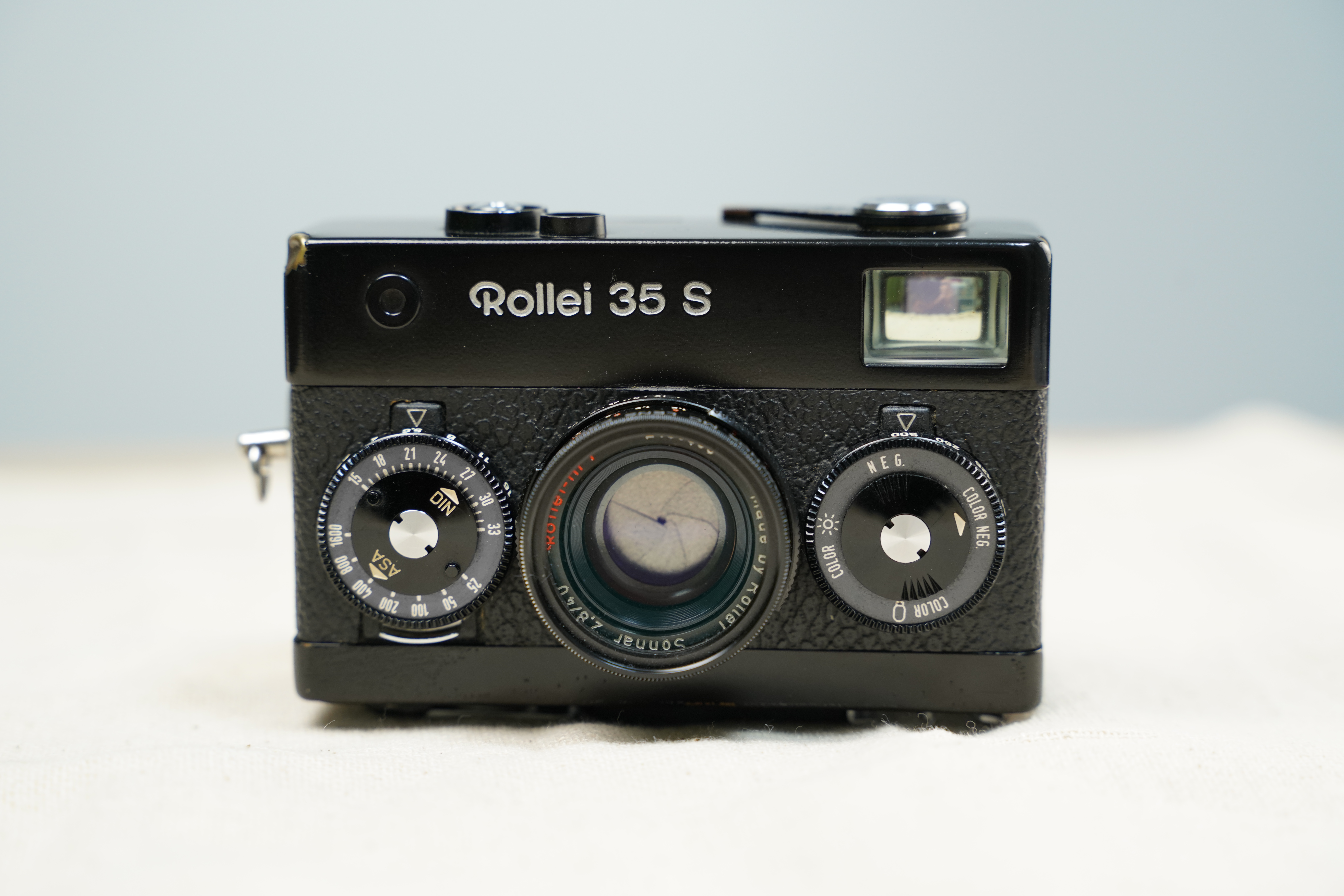 手のひらサイズのフィルムカメラRollei 35S（ローライ35S）をレビュー 